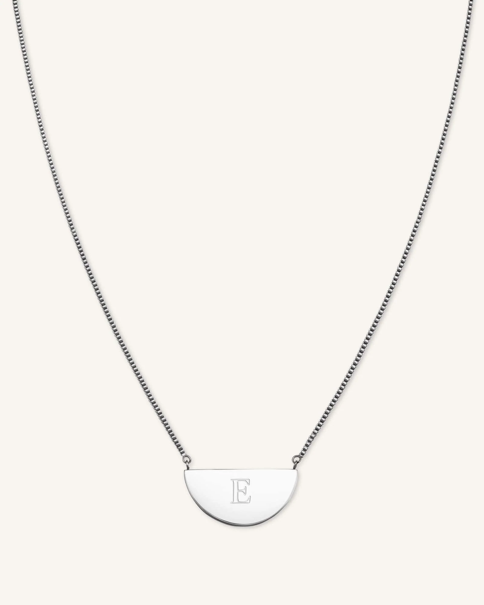 Collier Demi-Lune Avec Initiale - Image 6
