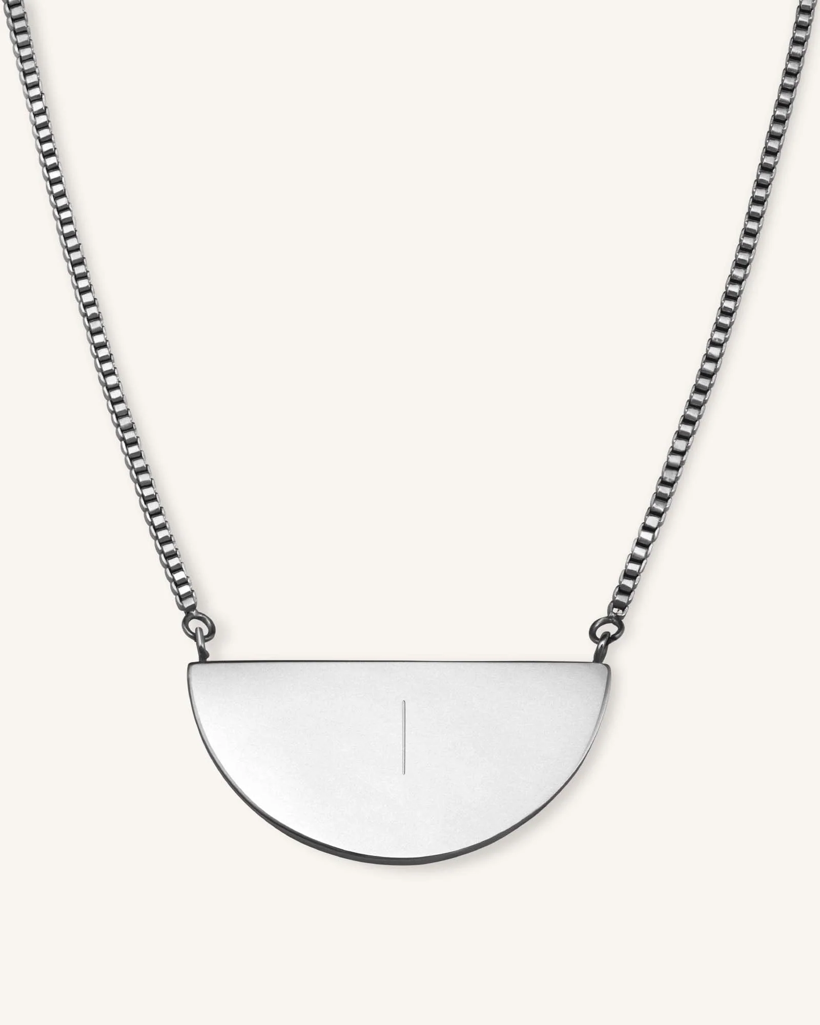 Collier Demi-Lune Avec Initiale - Image 3