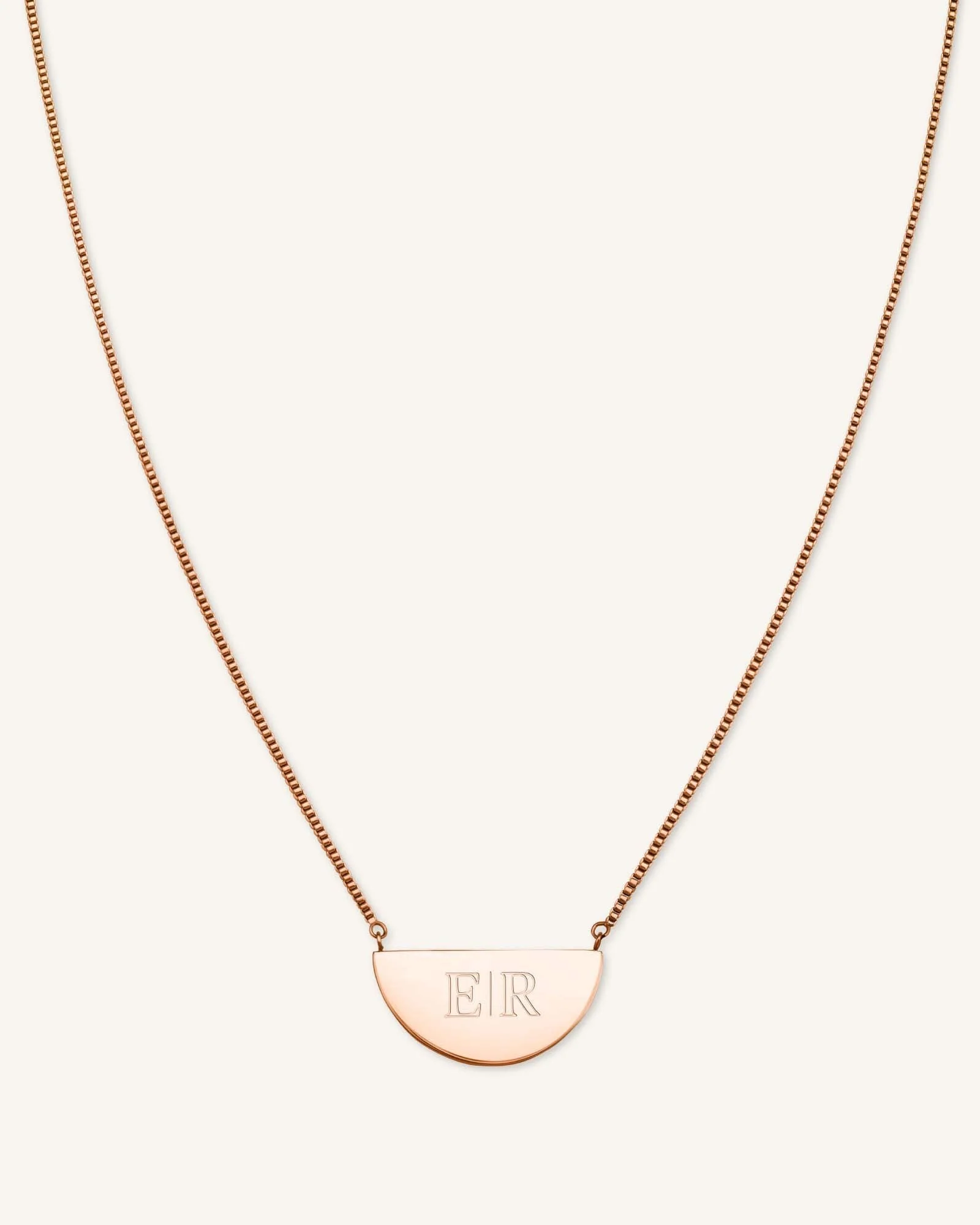 Collier Demi-Lune Avec Initiale - Image 5