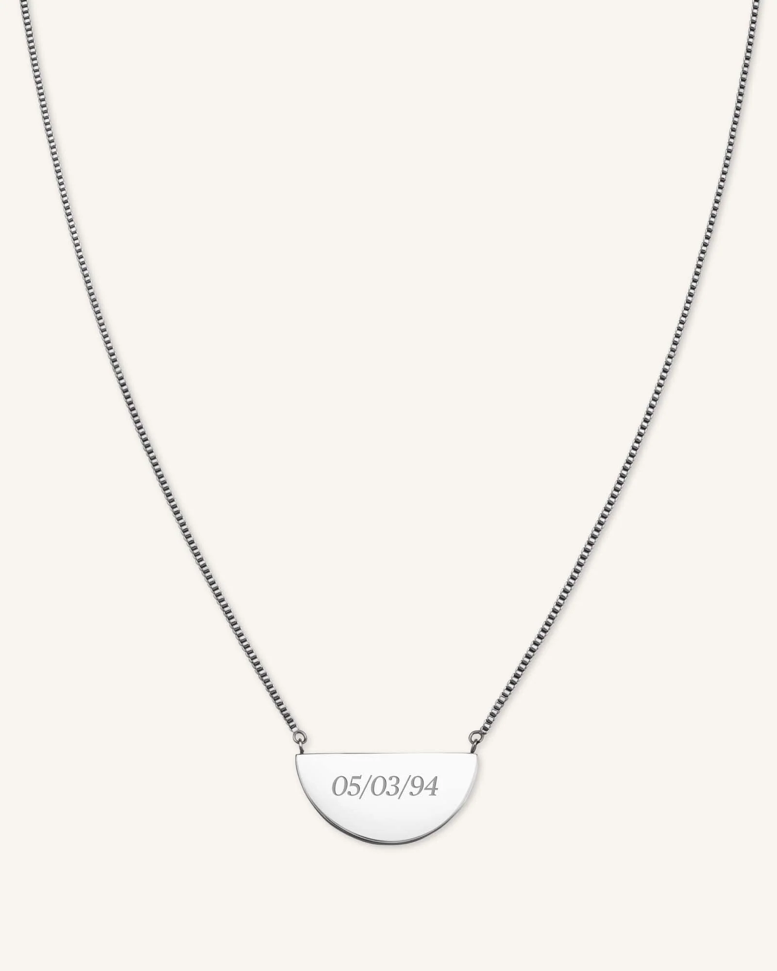 Collier Demi-Lune Avec Initiale - Image 6